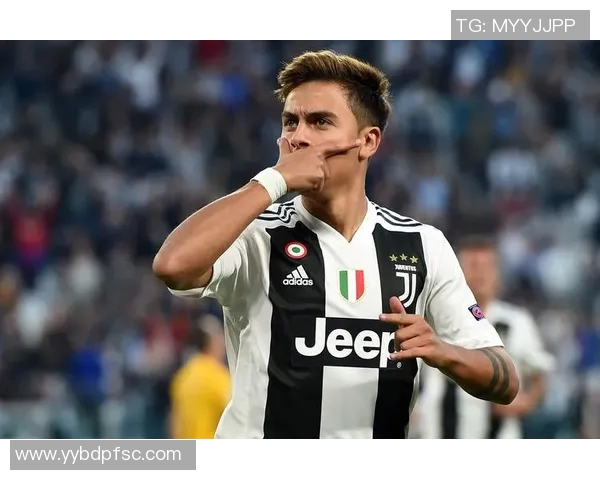 迪巴拉：足球场上的优雅风采与帅气球星魅力展现